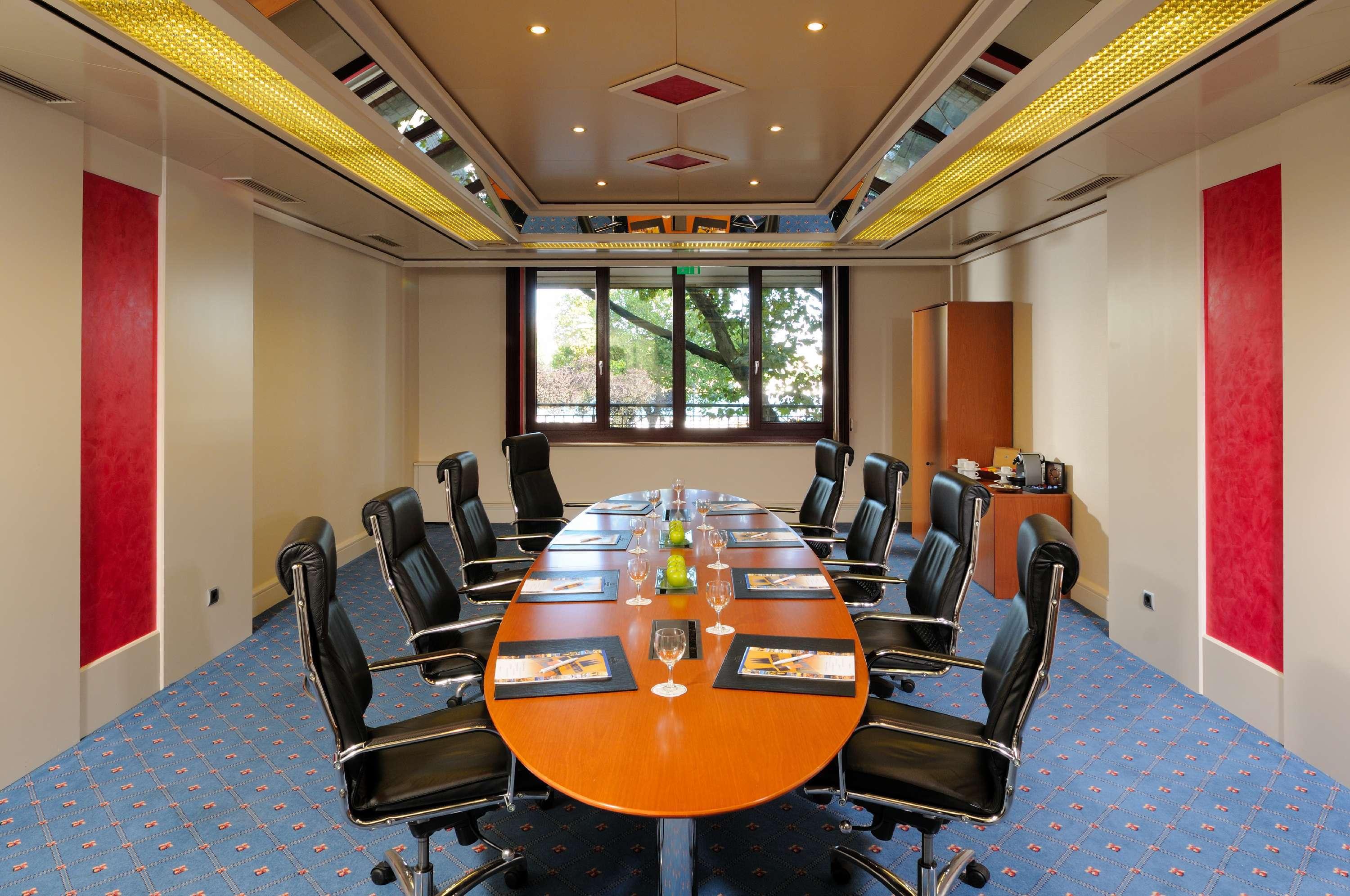فندق ماريتيم كولونيا المظهر الخارجي الصورة Meeting room in the hotel