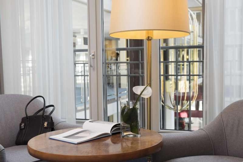 فندق ماريتيم كولونيا الغرفة الصورة The hotel room of the hotel